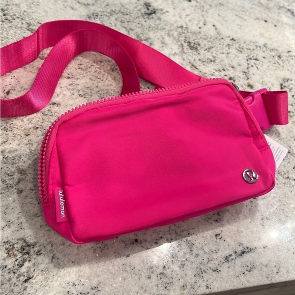 lululemon athletica Handbags - 🎀💕Brand New Lululemon Hot Pink Everywhere Belt Bag!